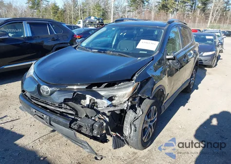 2018 Toyota Rav4 Le z USA, uszkodzony, nr VIN 2T3BFREV5JW762057